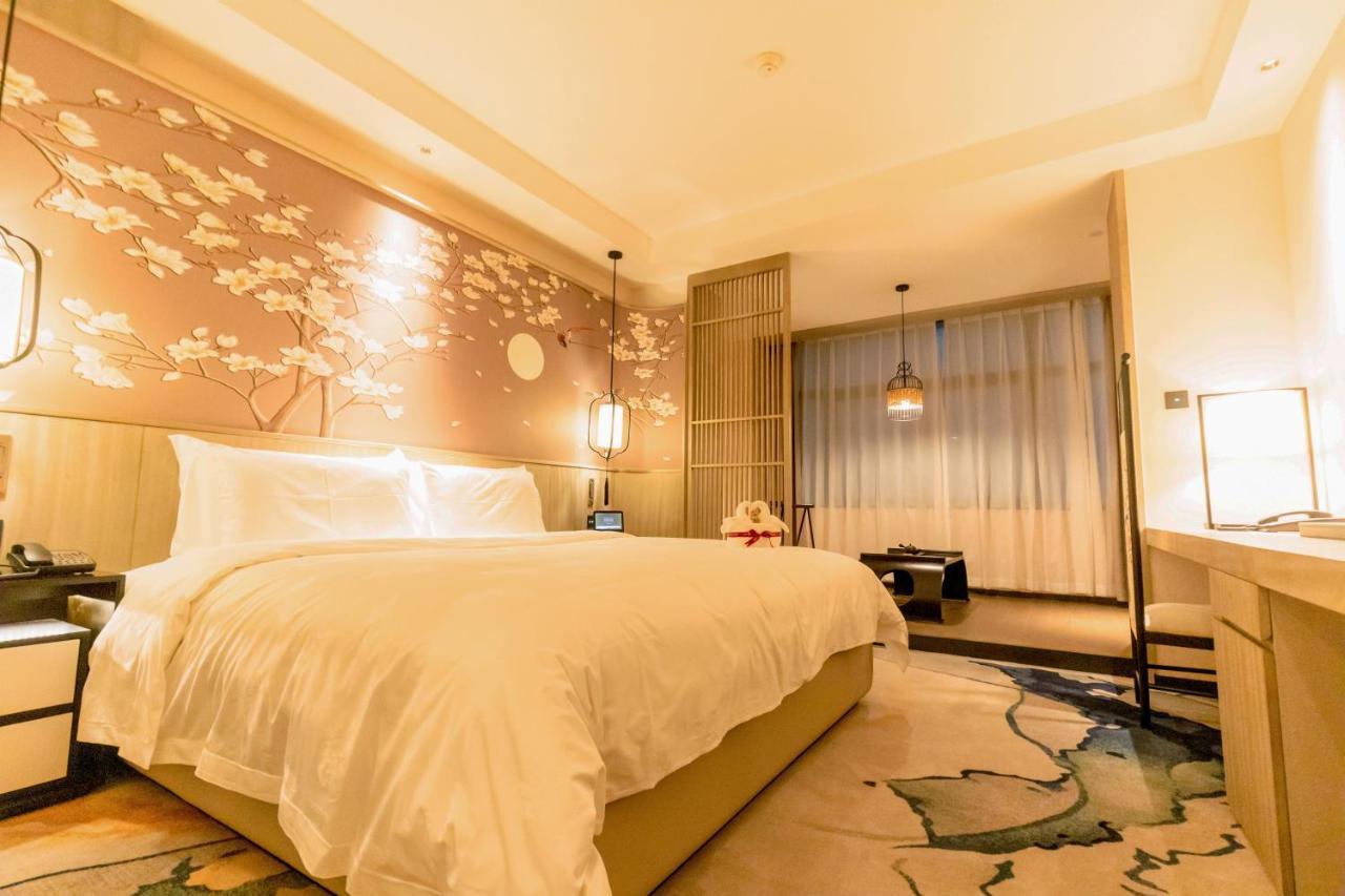 Baiyun Отель 5*